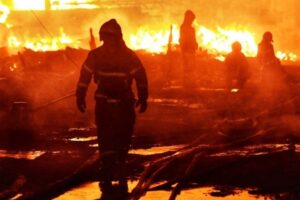 В Свердловской области сохраняется высокая пожарная опасность. Будьте осторожны и бдительны!